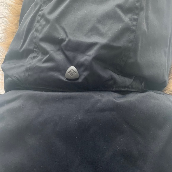 Columbia Black Puffer Vest - Picture 7 of 7